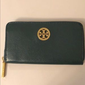 Barely used Tory Burch Patent Leather wallet